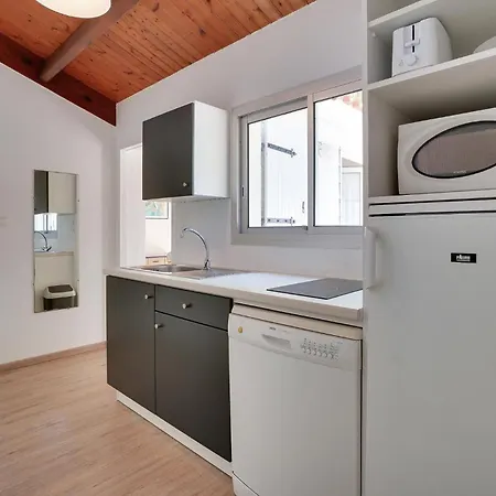 Awesome In With Kitchen Hébergement de vacances La Faute-sur-Mer