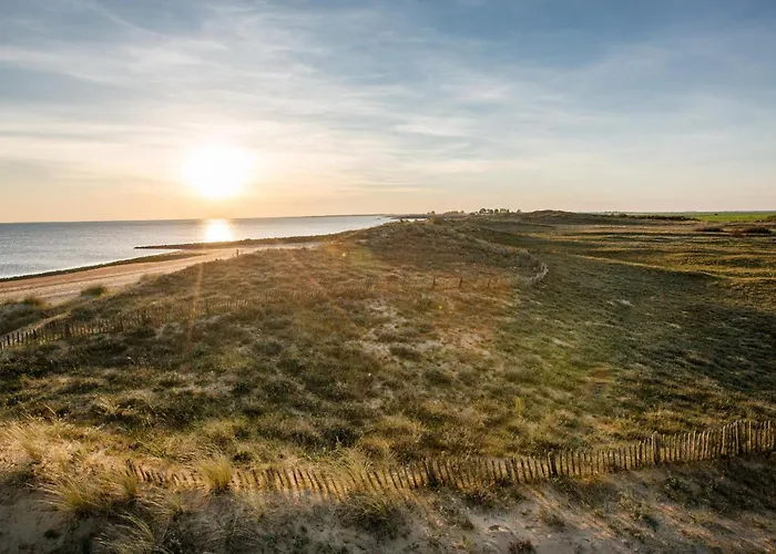 Vakantiehuis Stunning In La Faute-sur-Mer